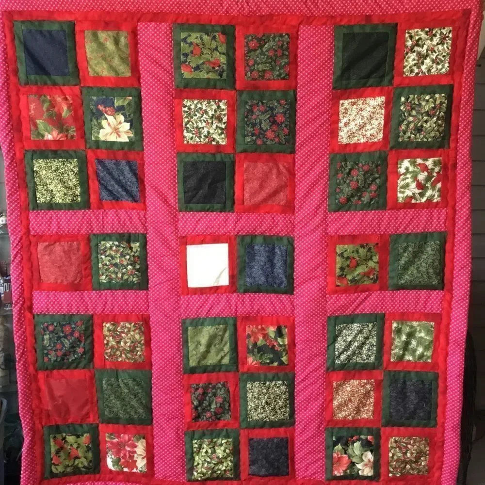 NWT Hand Crafted Holiday Sparkling Quilt